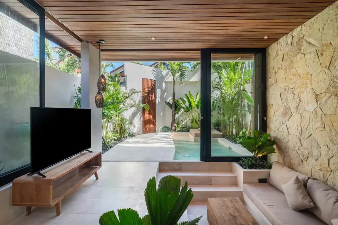 Well-designed wall and sunken design that blocked view to private pool and living area in Villa Ventara