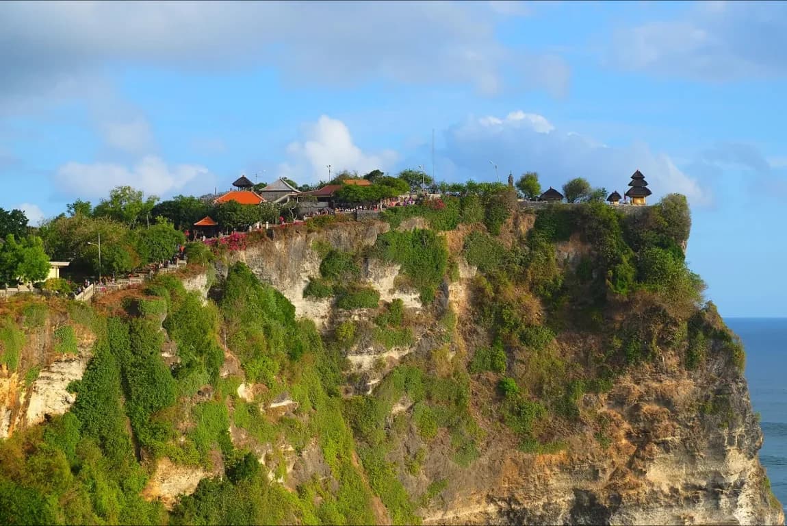 Uluwatu temple view