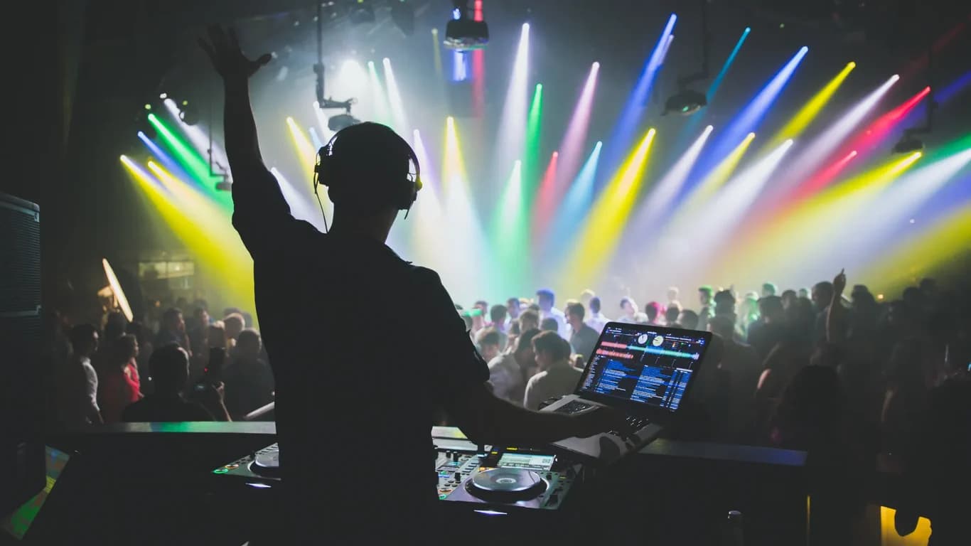 Which Area in Bali Offers the Best Nightlife for Me?