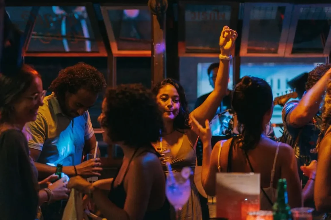 No Más Bar