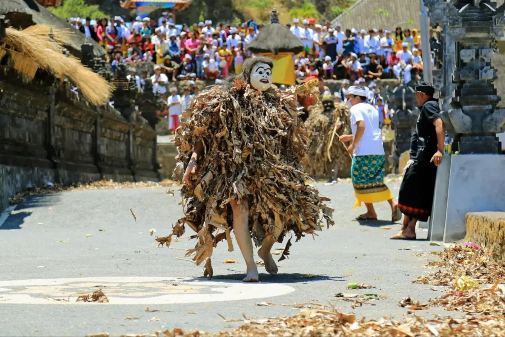 Barong brutuk dance at Trunyan village