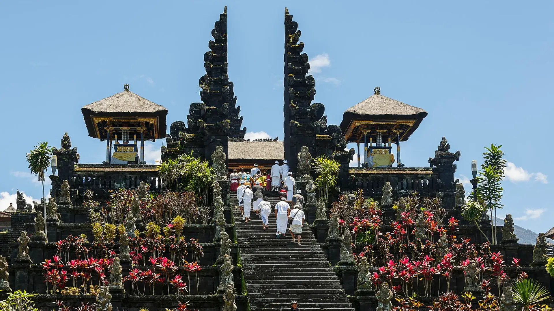 temple ceremony at pura besakih